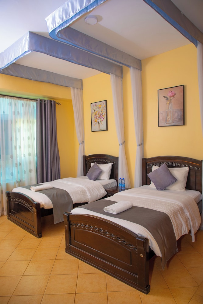 Family Apartment, 3 Bedrooms, City View