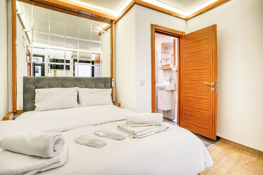 Economy Room photo 3
