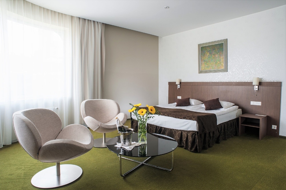 Suite, 1 Double Bed - Photo 4
