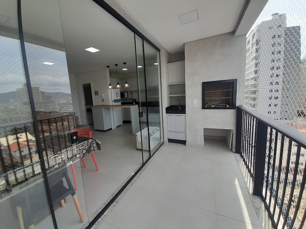 Basic Apartment photo 2