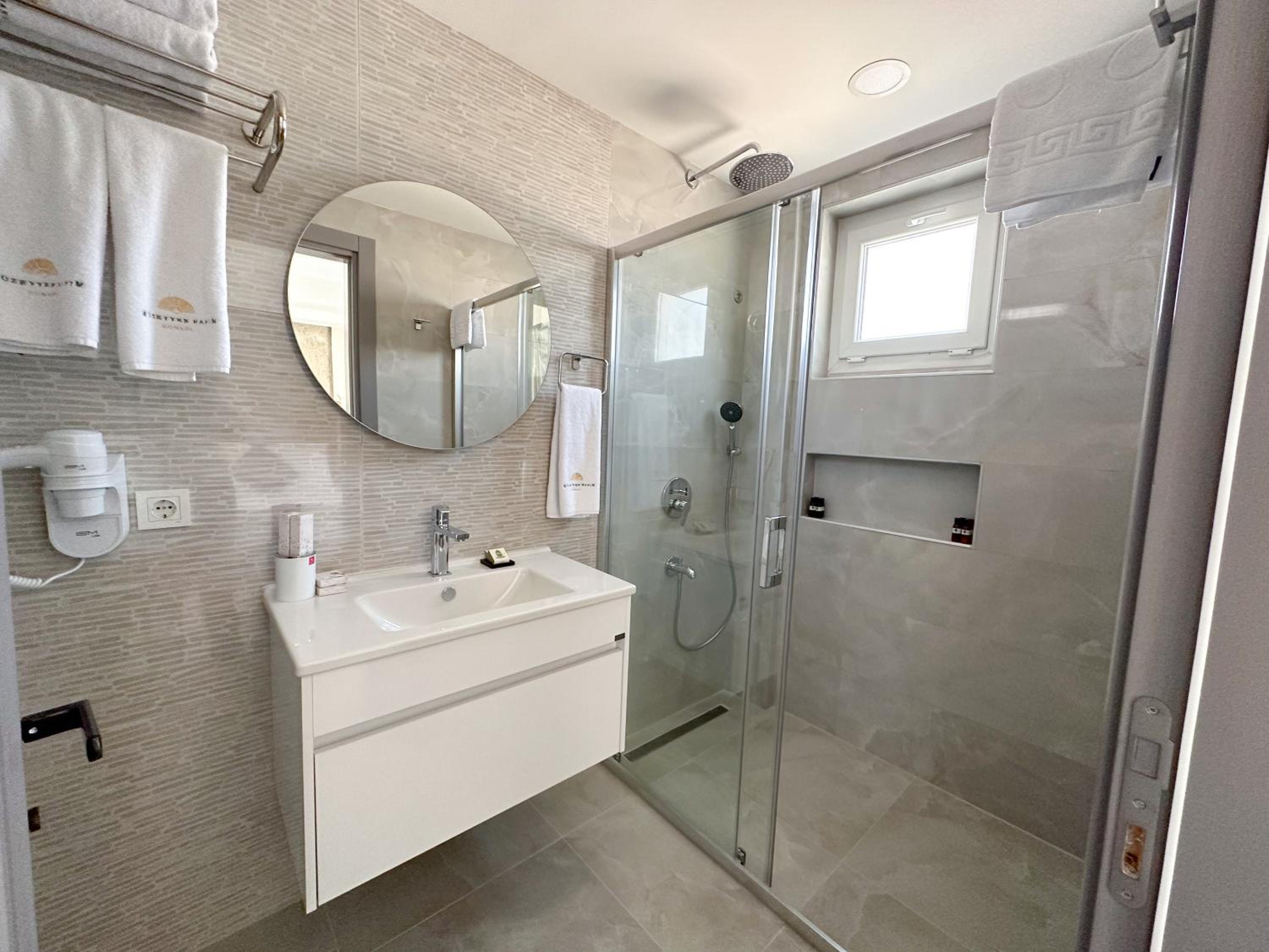 Deluxe Double Room - Photo 2