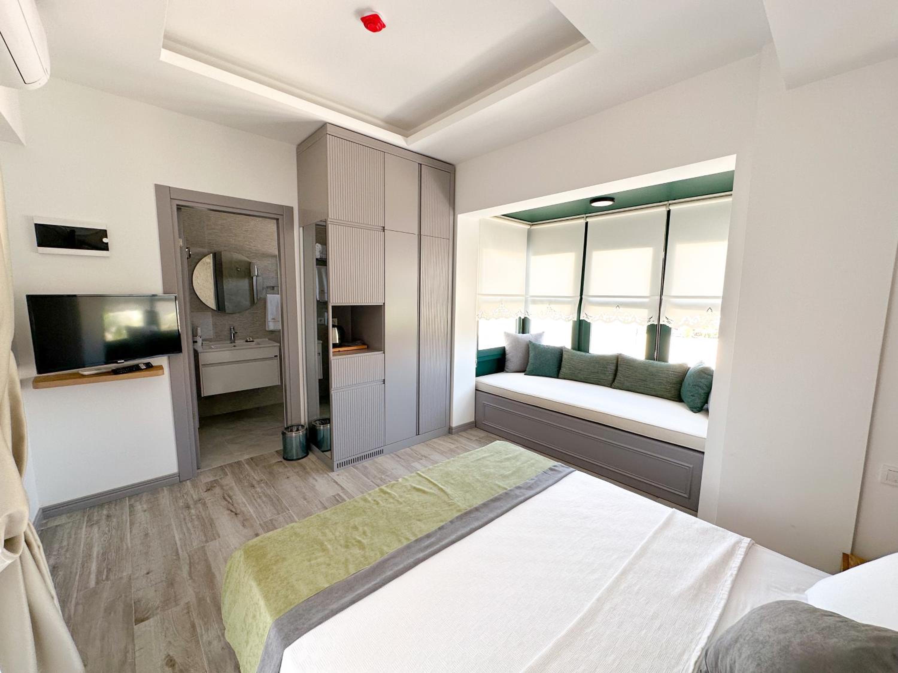Deluxe Double Room - Photo 4