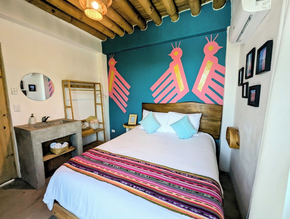 Deluxe Double Room, 1 Queen Bed, Pool View photo 1