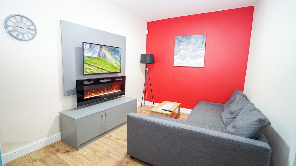 Apartment photo 1