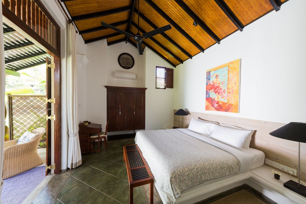 Superior Room, 1 King Bed, Ground Floor (Garden Access) (Evening Tea Included) photo 2