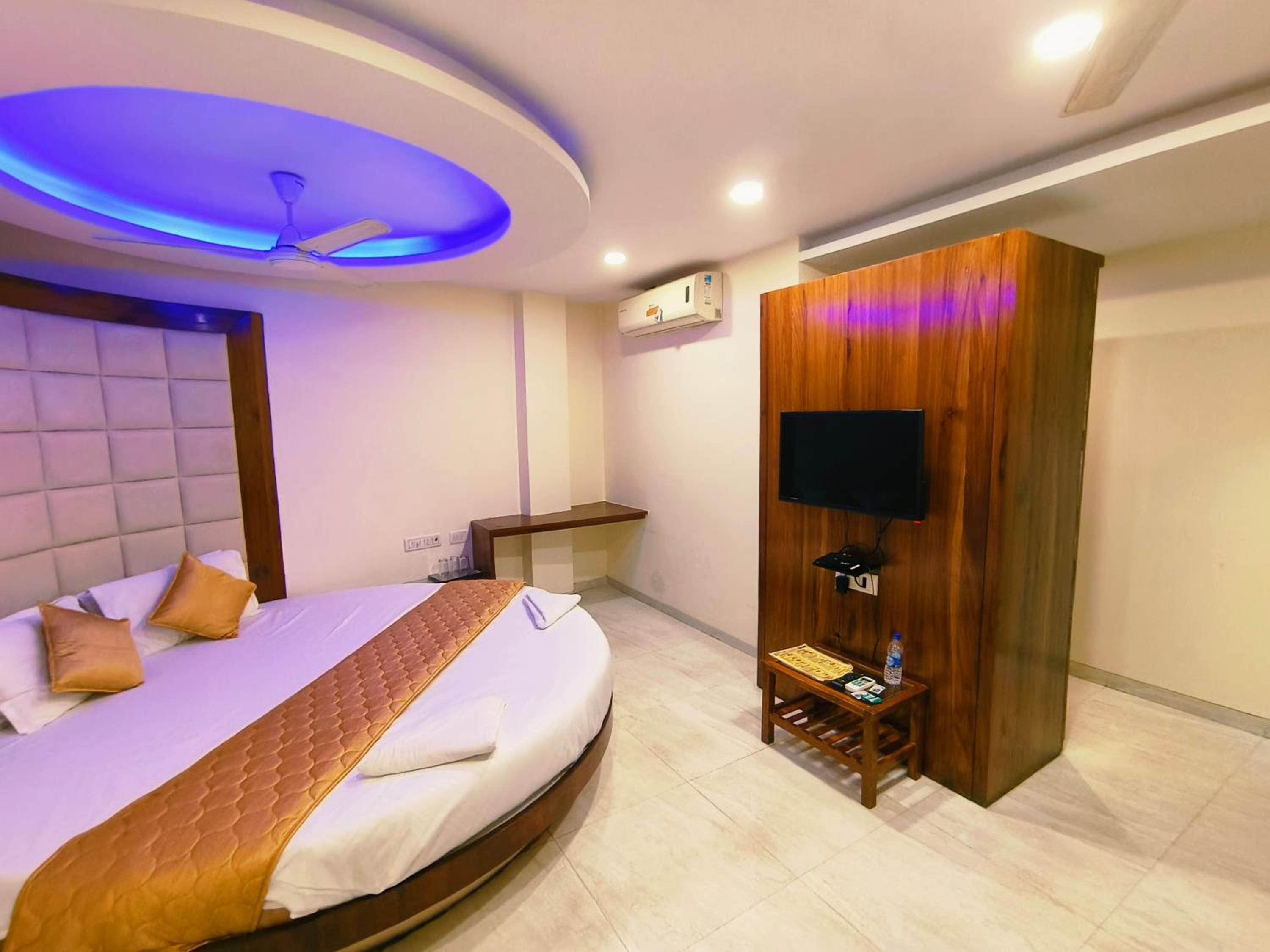 Deluxe Suite