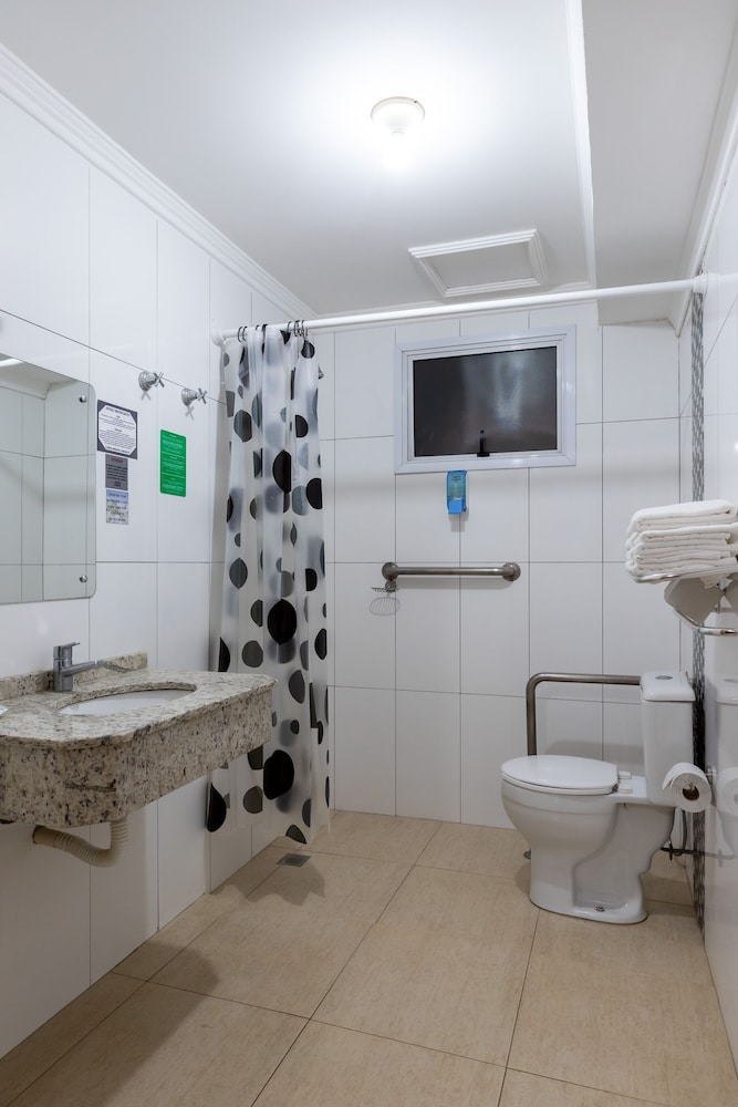 Quintuple Room - Photo 15