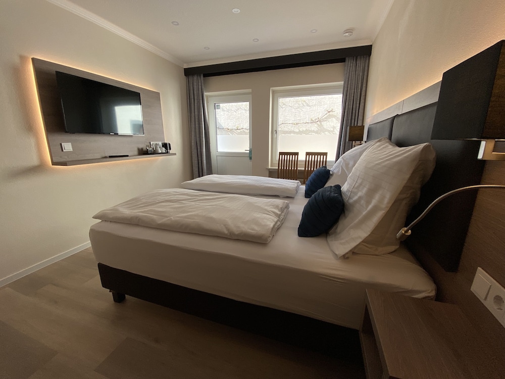 Superior Double Room, Private Bathroom (Erdgeschoss) - Photo 2