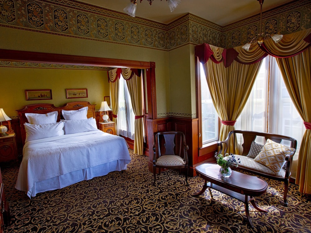 Premium Room, 1 King Bed