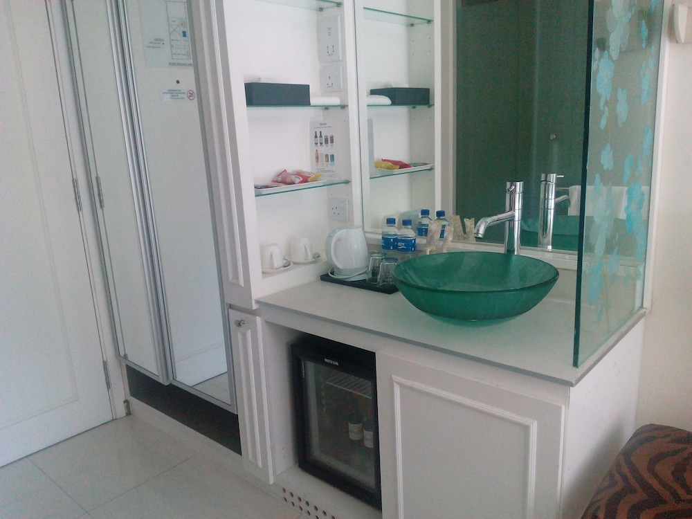 Standard Room photo 3