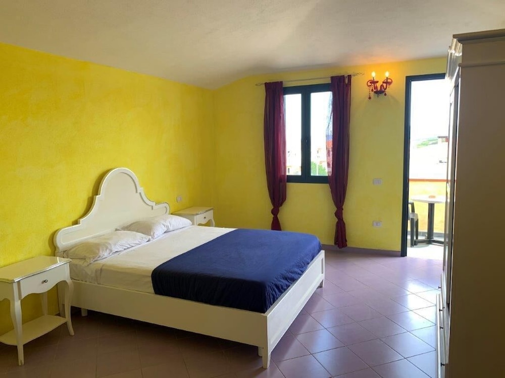 Honeymoon Room