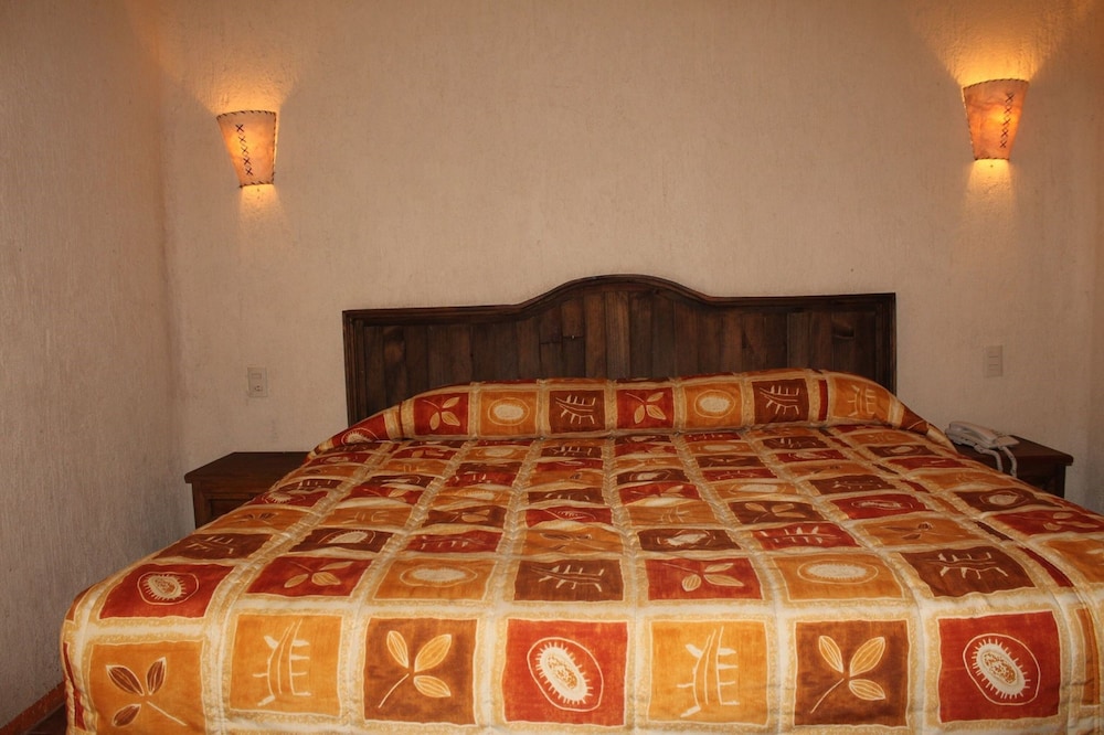 Basic Double Room Single Use photo 2