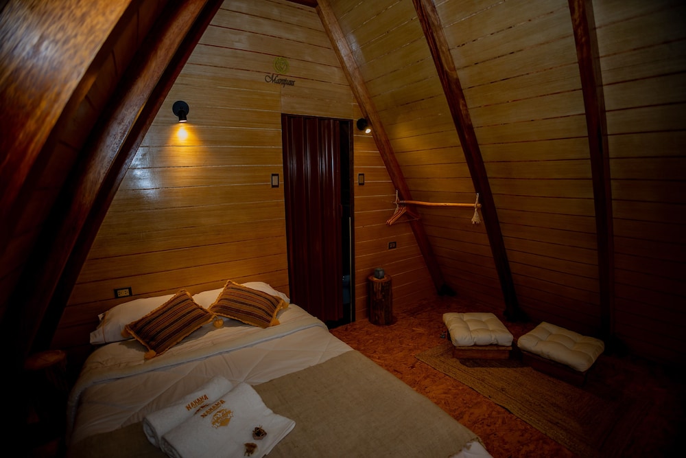 Standard Cabin, 1 Double Bed, Patio, Mountain View photo 1