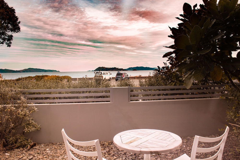 Sea View Suite, Spa Bath, With Patio – Ground Floor