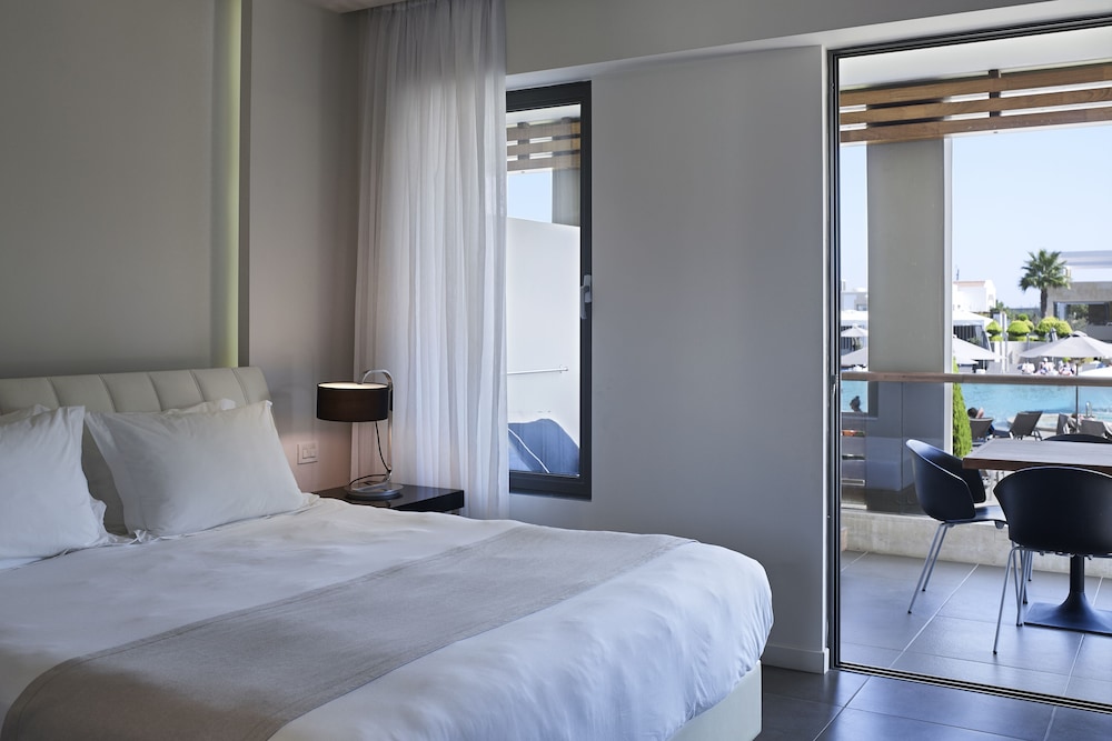 Deluxe Suite - Photo 1