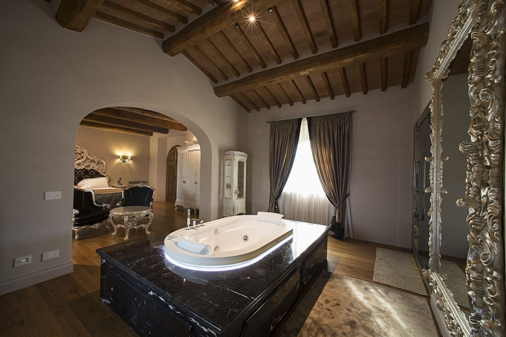 Suite Exclusive with SPA - Photo 9