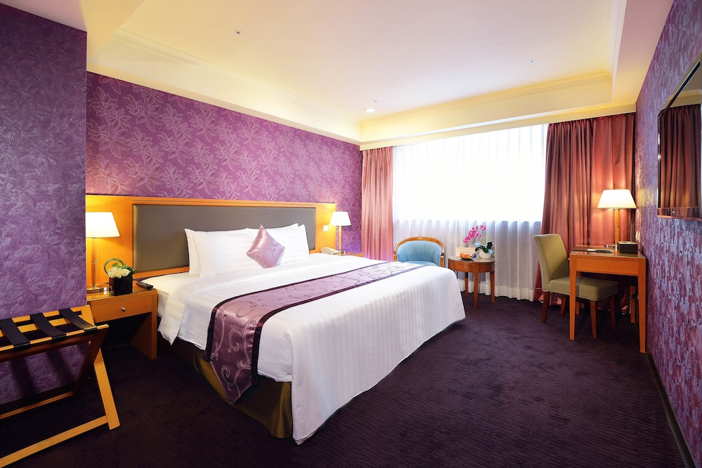 Deluxe Double Room, 1 Queen Bed photo 3