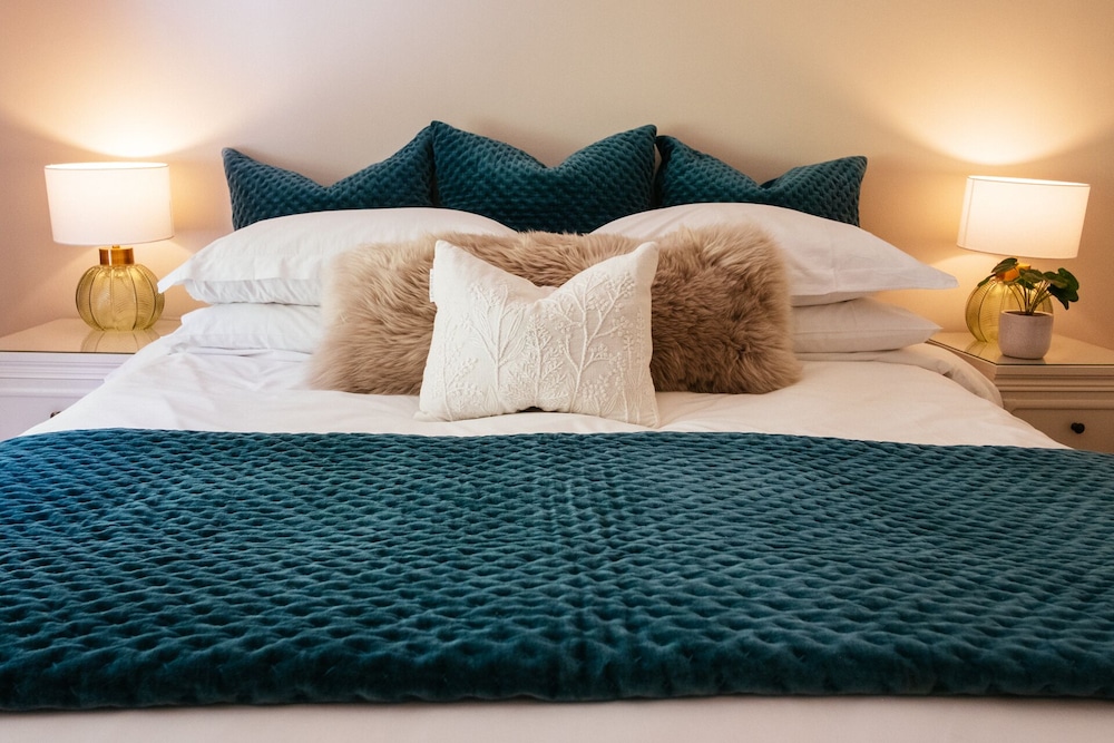 Suite, Ensuite, Garden View photo 1