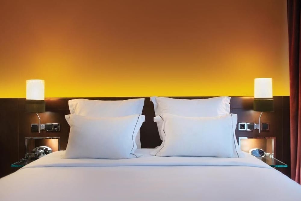 Available room