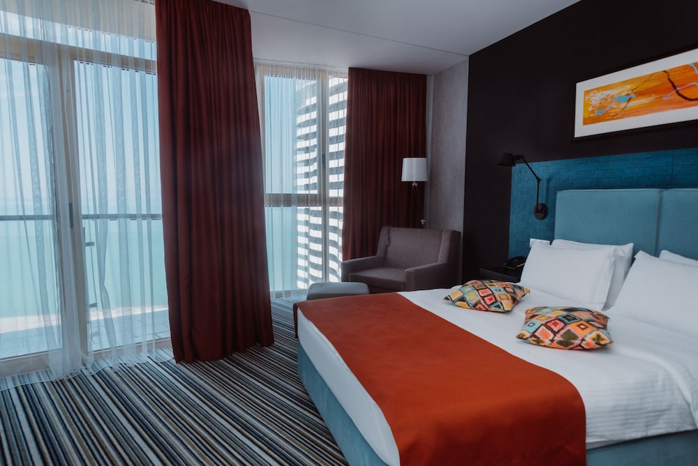 Standard Triple Room, 1 Bedroom, Sea View photo 1