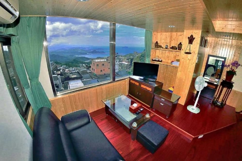 Deluxe Double Room with Sea View - Photo 2