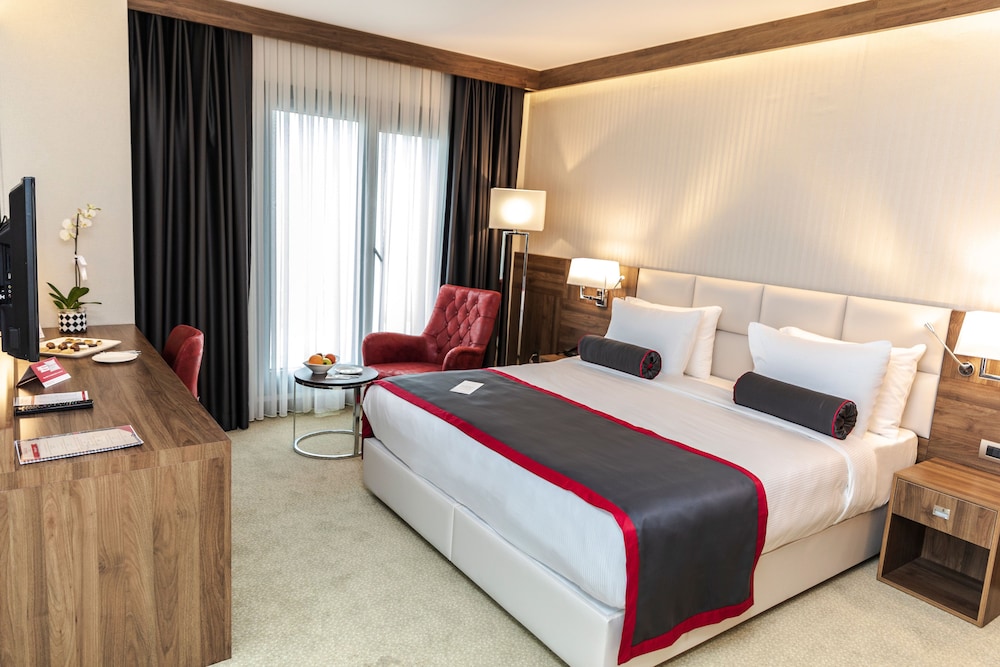 Deluxe Room, 1 Double Bed, Smoking, Sea View photo 3