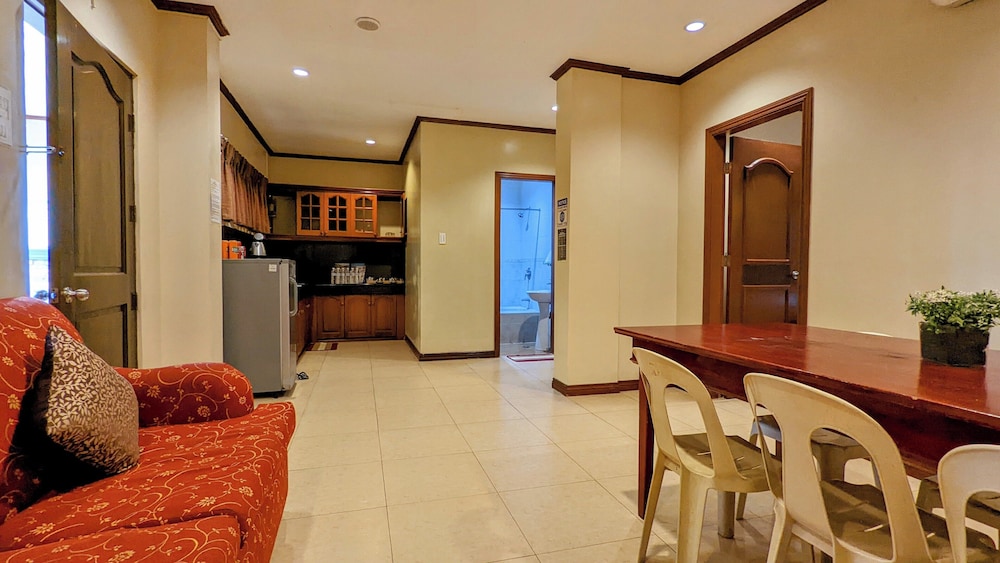 Waterfront Family Suite - Photo 8