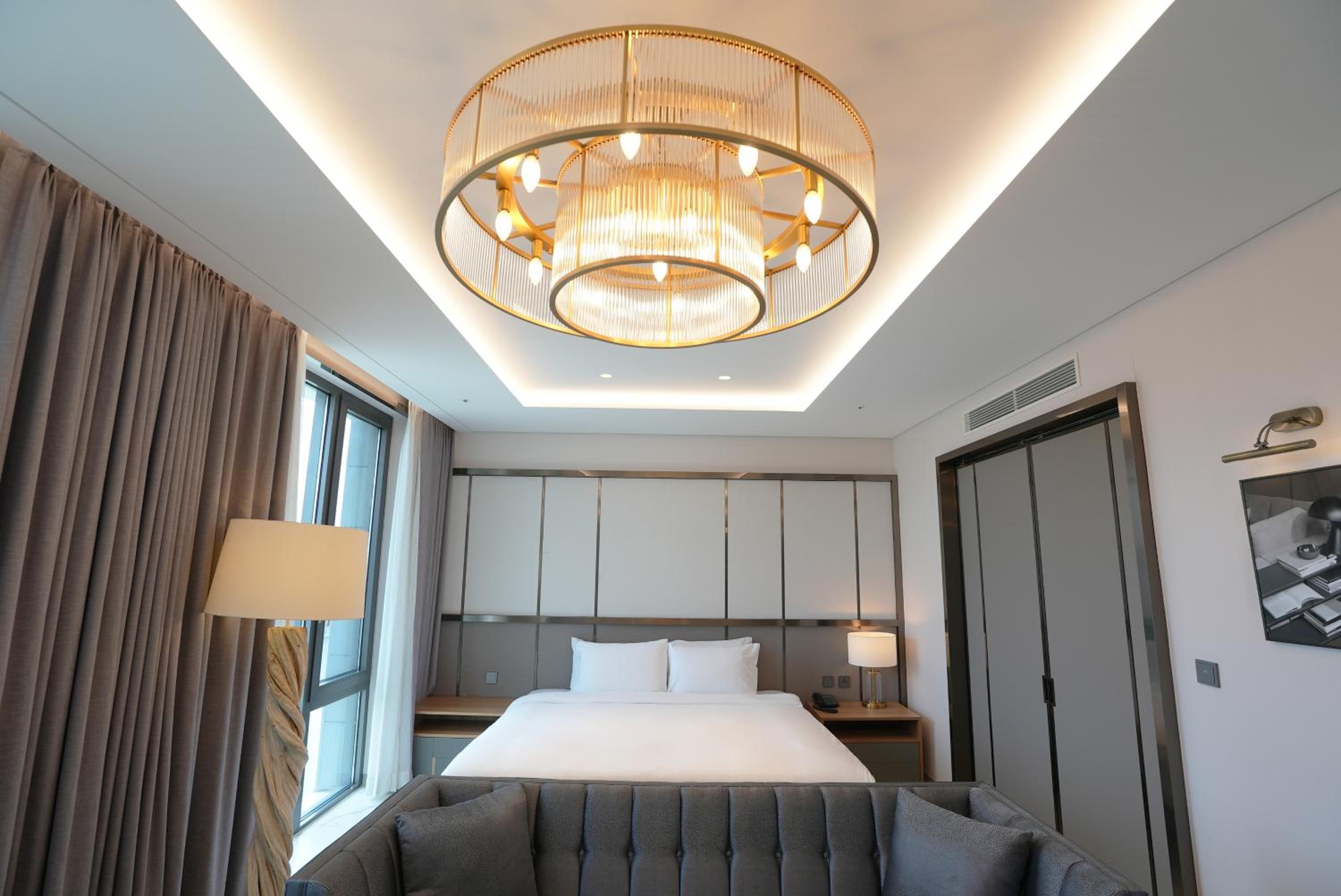 King Suite with River View