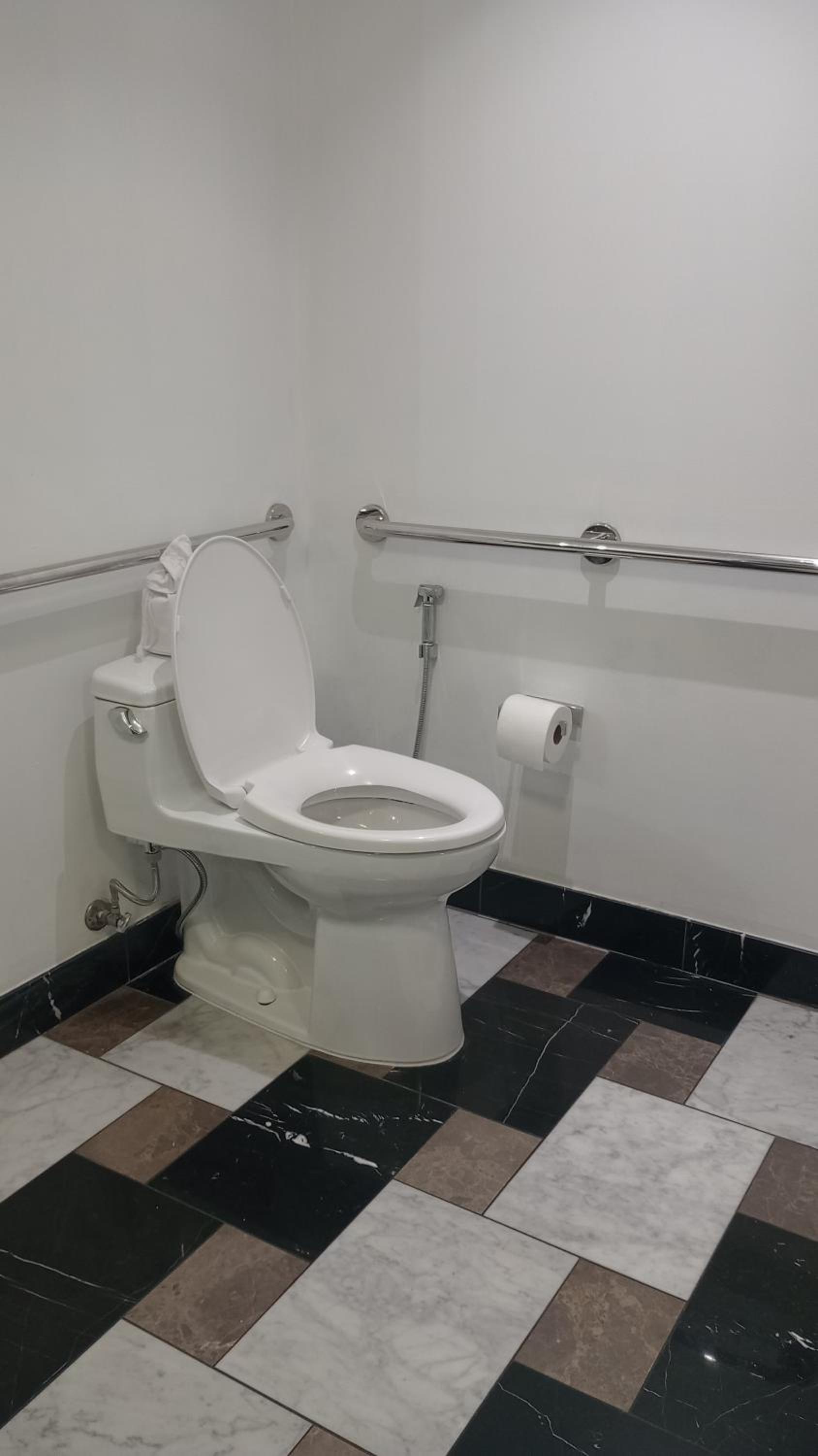 Deluxe King Room with Balcony - Mobility Accessible