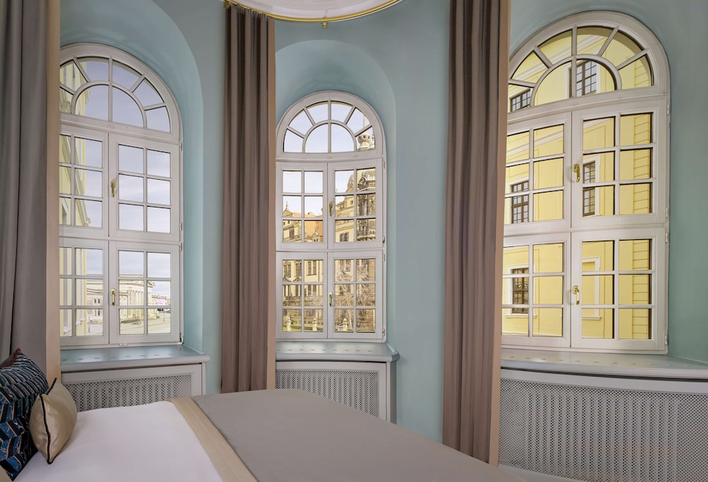 Junior Suite (Castle View) - Photo 16