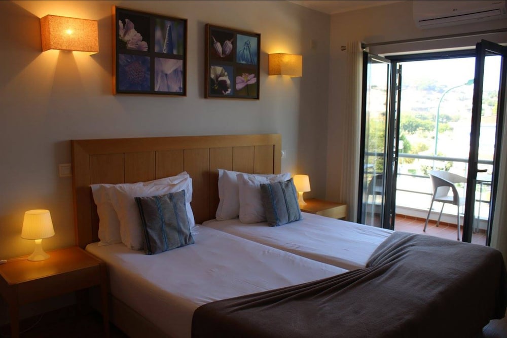 Twin Room - Photo 1