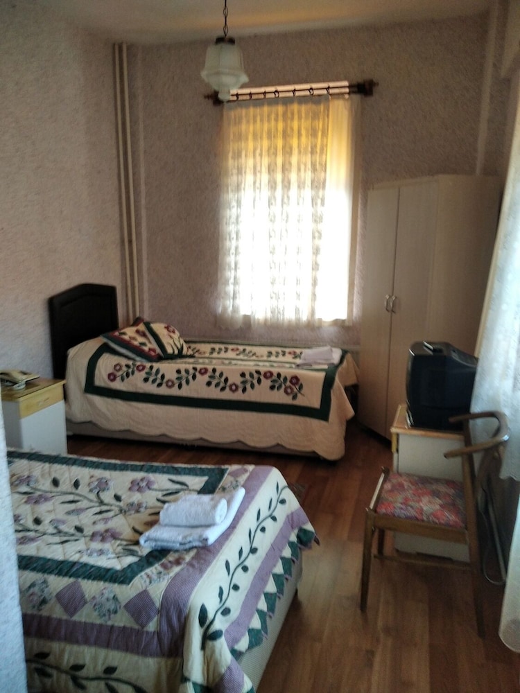 Standard Room, 2 Twin Beds photo 2