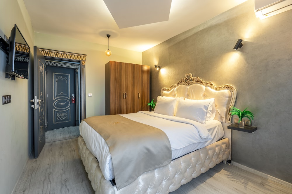 Deluxe Suite photo 1