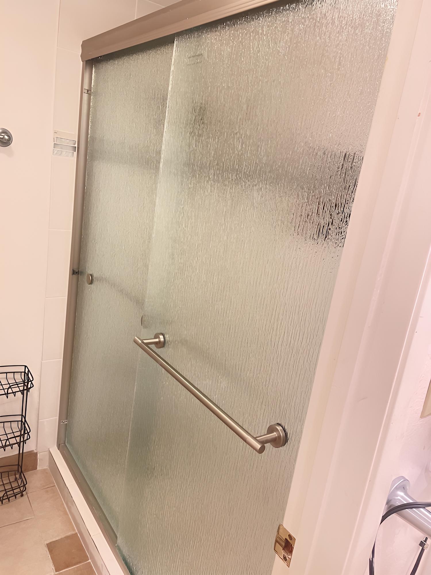 Premium Single Room, 1 King Bed, Non Smoking, Garden View photo 2