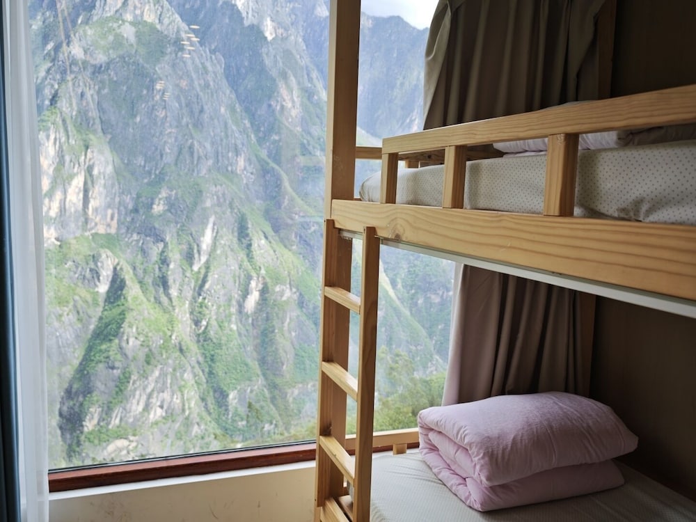 Panoramic Shared Dormitory, Women only, Hill View photo 3