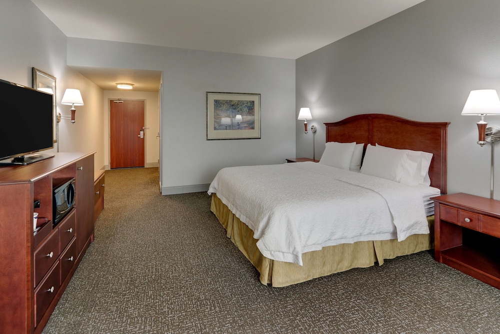 Room, 2 Queen Beds, Accessible (Mobility, Roll-in Shower) - Photo 5