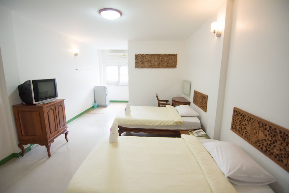 Standard Twin Room photo 2