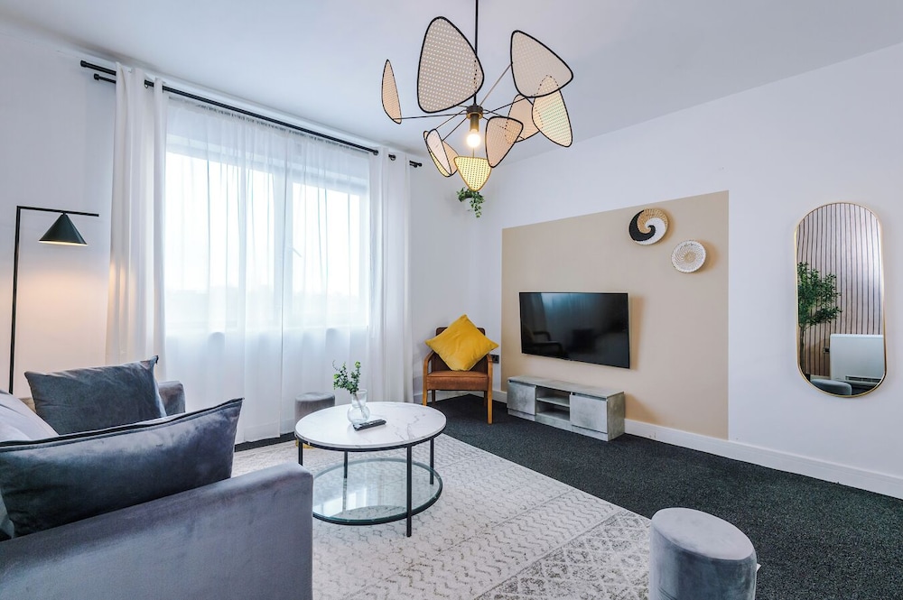 Modern Comfort for 4 Guests - Free Parking