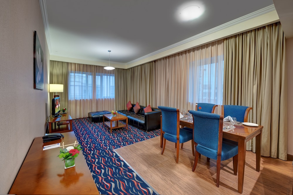 Deluxe Two Bedroom Suite photo 3