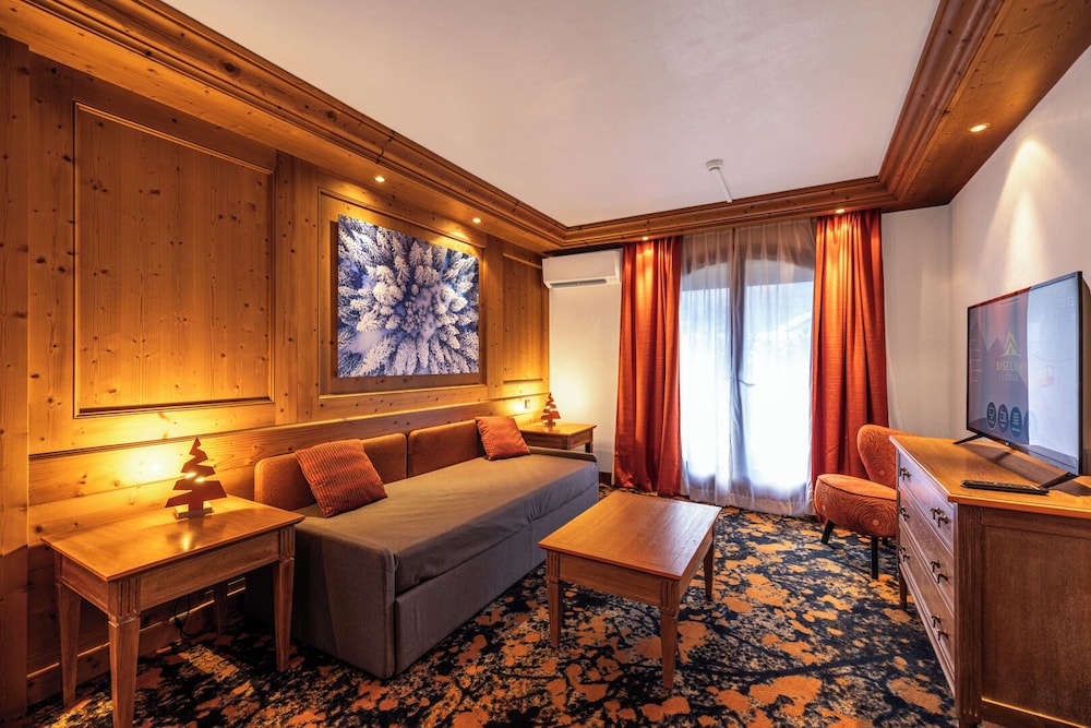 Superior Suite - Photo 4