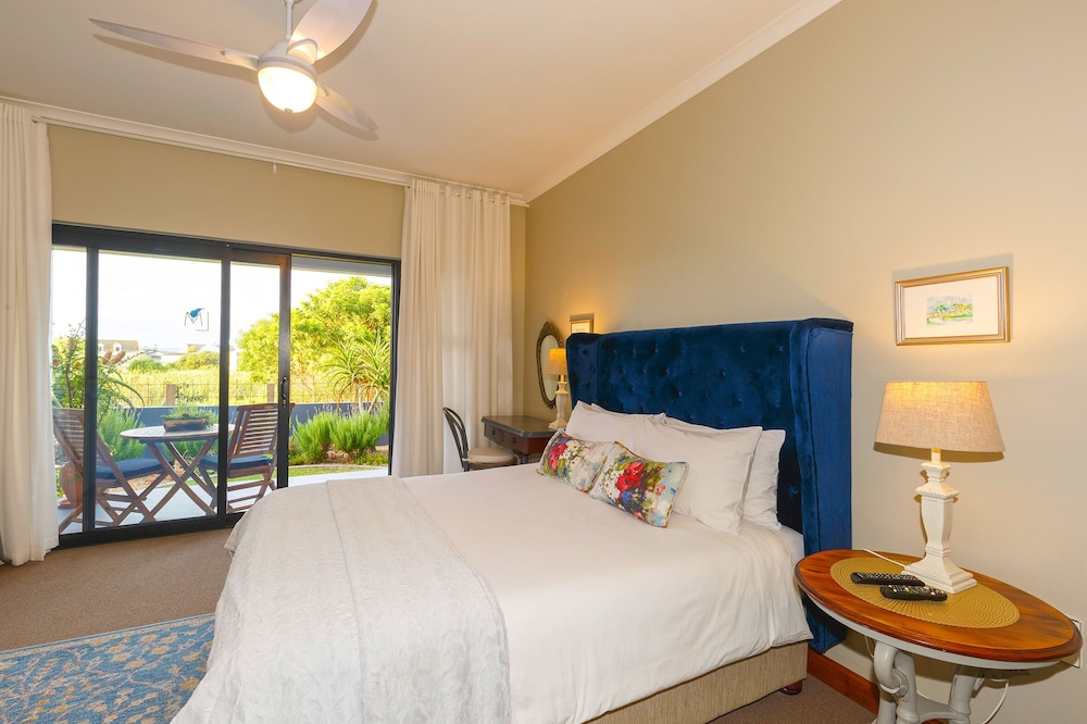 Luxury Double Room, Patio, Golf View