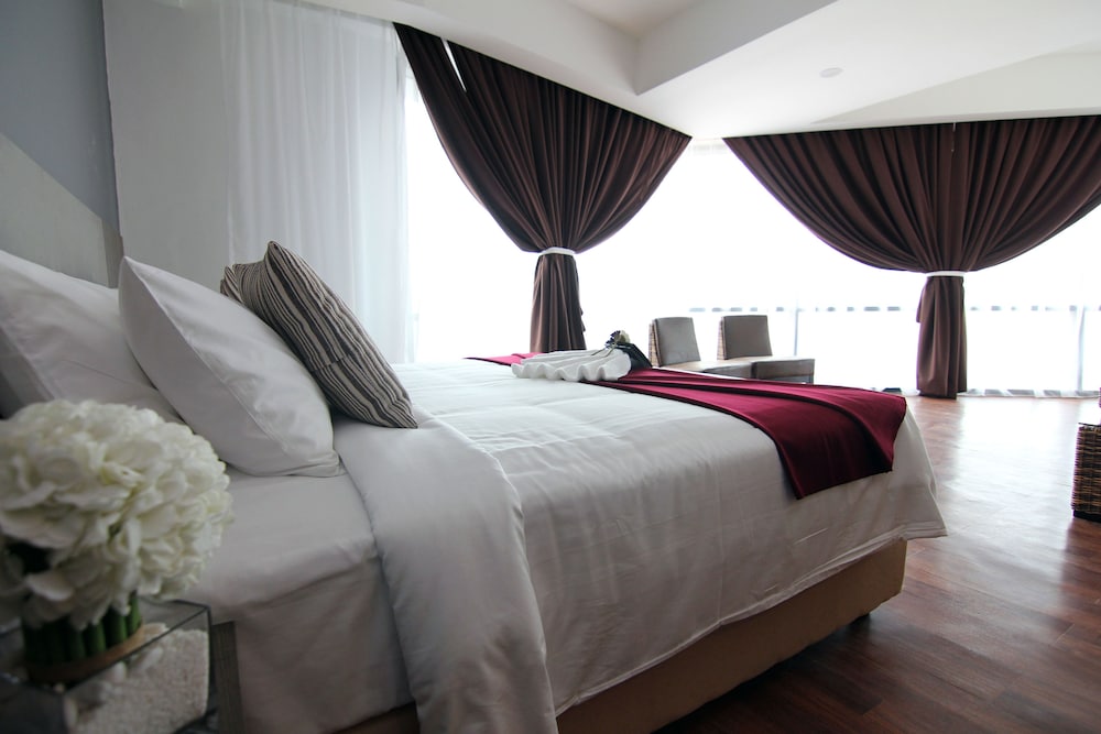 Executive Deluxe Suite - Photo 3