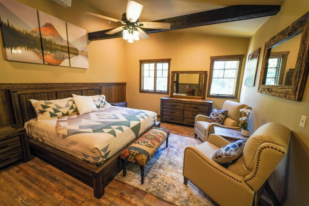Apartment, 2 Bedrooms, Balcony, Mountain View