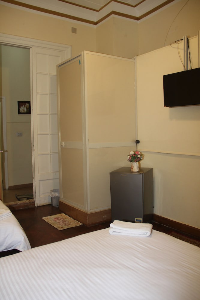 Triple Room, Private Bathroom - Photo 13