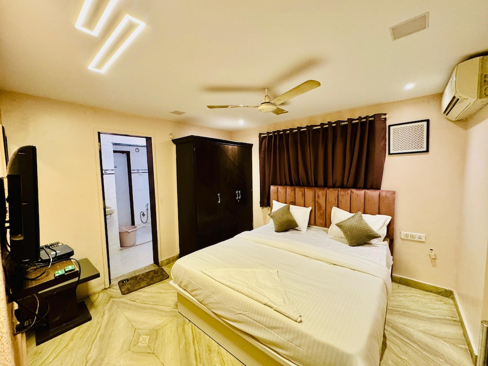 Deluxe Double Room, City View