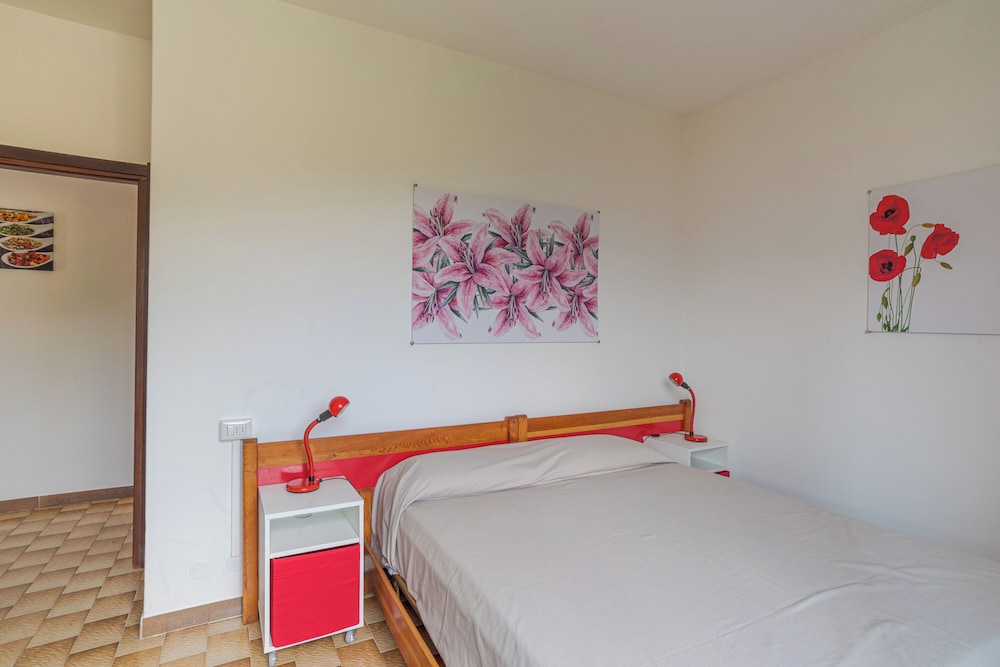 Family Apartment, 2 Bedrooms, Beachside (Casa Lisetta) photo 1
