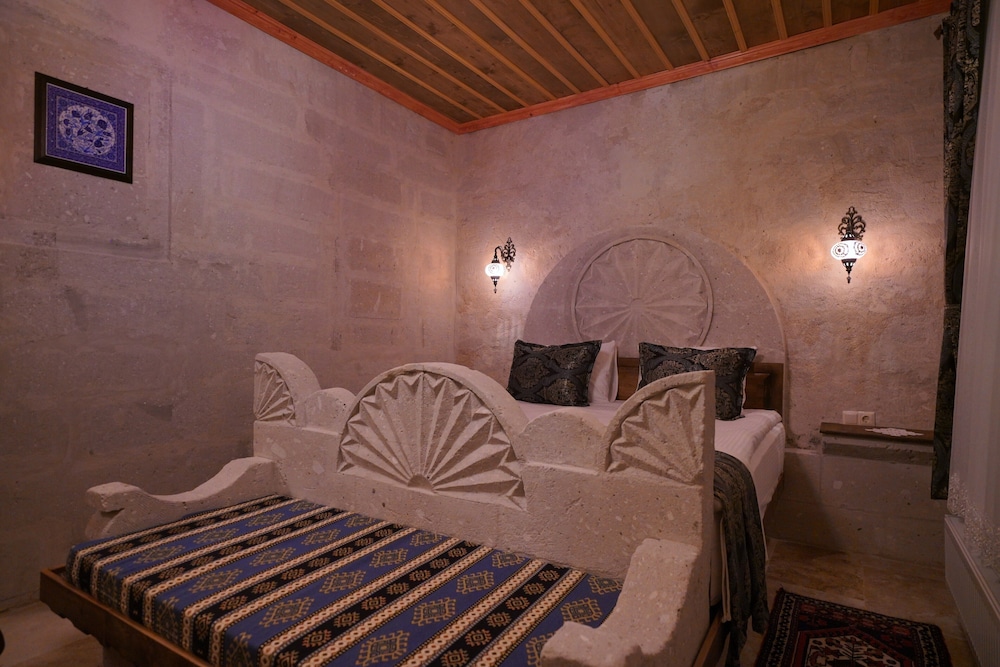 Nazende Hammam Jacuzzi Cave Suite - Photo 6
