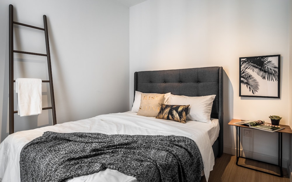 Three Bedroom Apartment - Photo 16