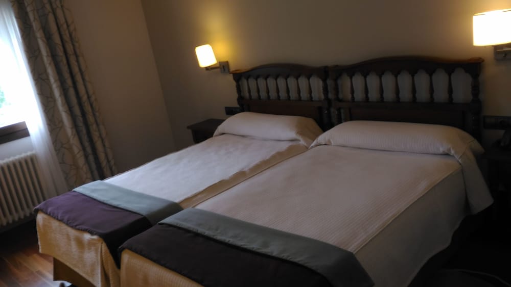 Standard Twin Room photo 3