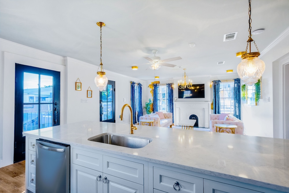 Condo, Multiple Beds, Kitchen, City View (Old Spanish House- C) photo 2